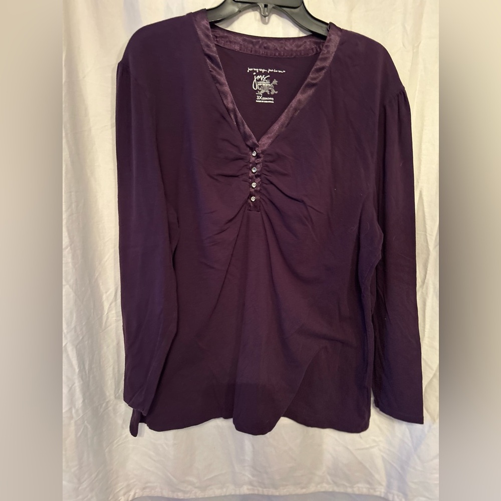 Ladies 3X top